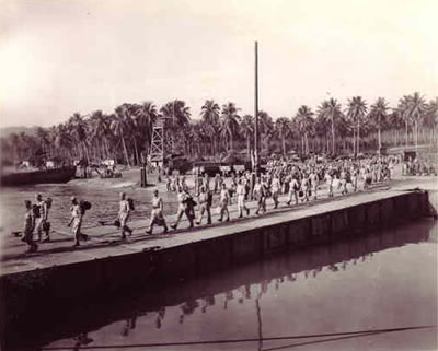 Marines leaving Pavuvu